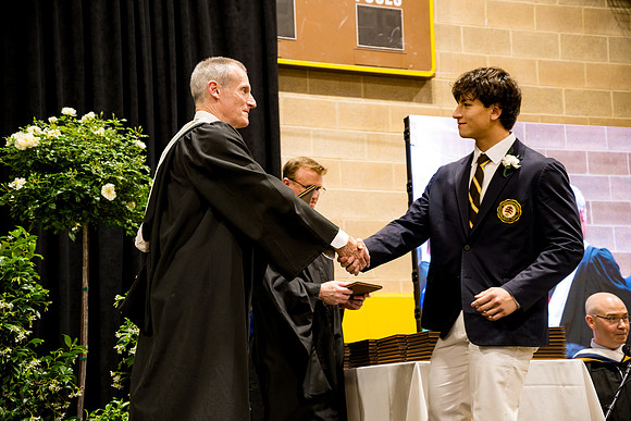 graduation25_diploma_ah_0597