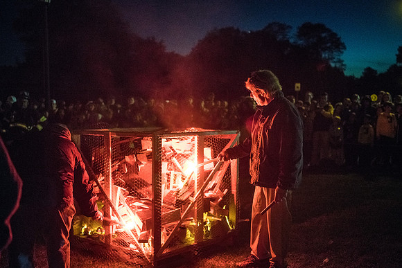 hc18_bonfireworks_wkl_3659