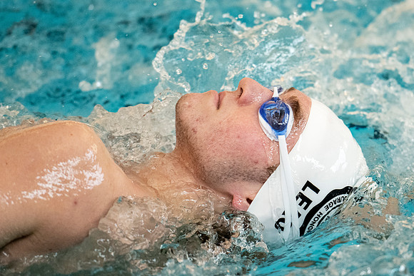 swimming_2021-01-06_dburns_0674