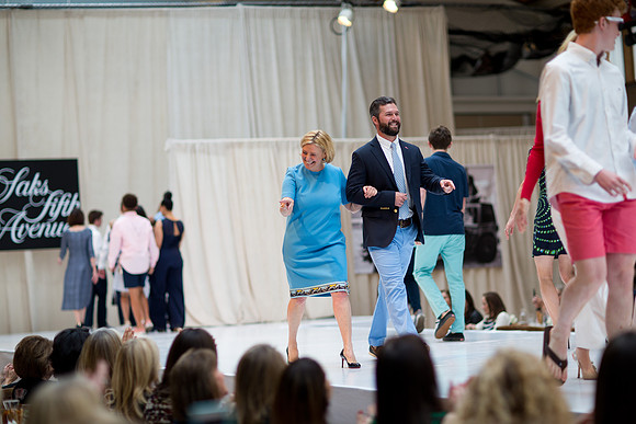 fashionshow19_runway_mk_0463