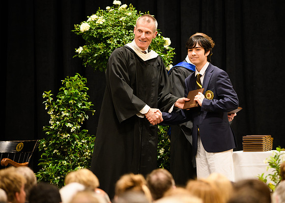 graduation25_diploma_wkl1_5258