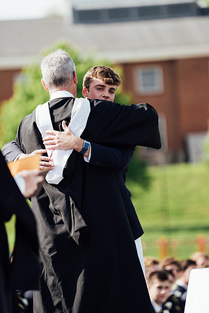graduation22_diplomas_jk_7503