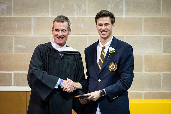 graduation19_wkl1_9591