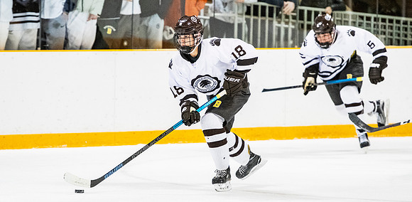 hockey_2018-12-08_dburns_2673