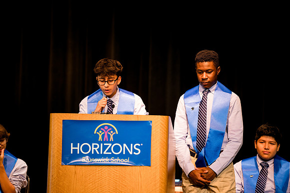 horizons_graduation25_ah_0111