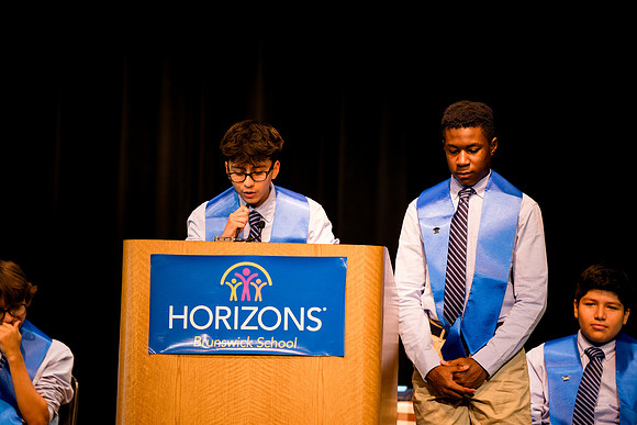 horizons_graduation25_ah_0112