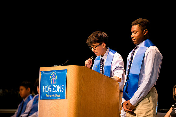 horizons_graduation25_ah_0118