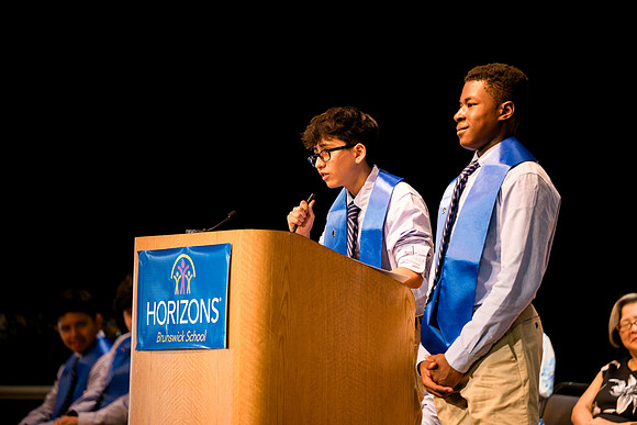 horizons_graduation25_ah_0123