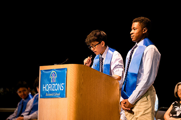 horizons_graduation25_ah_0122
