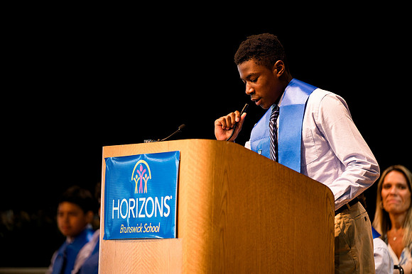 horizons_graduation25_ah_0136