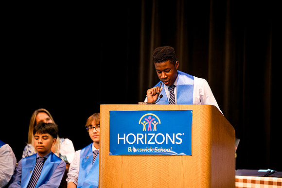 horizons_graduation25_ah_0140