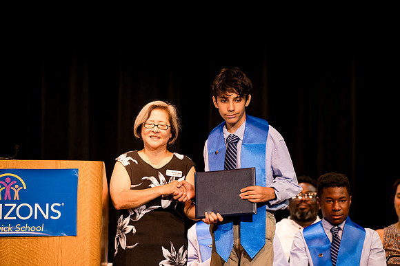 horizons_graduation25_ah_0170