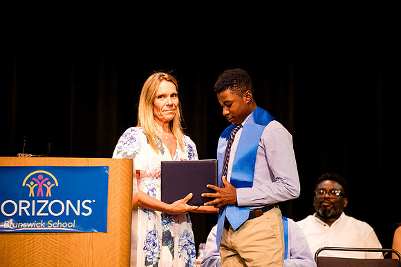 horizons_graduation25_ah_0172