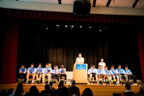 horizons_graduation25_ah_0234