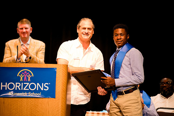 horizons_graduation25_ah_0256