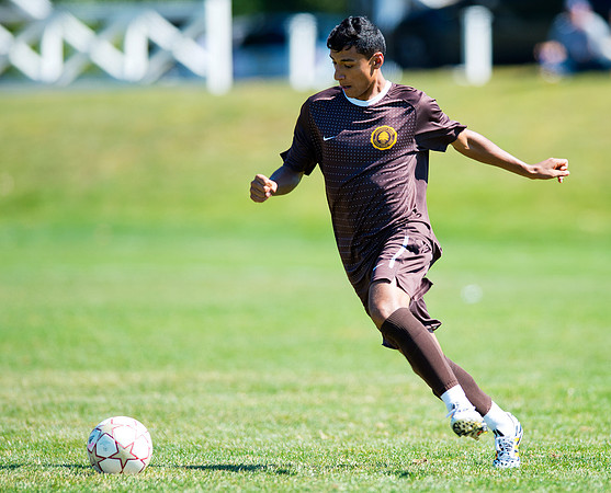 homecoming14_soccer_db_0353
