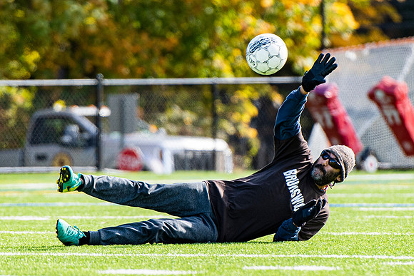 hc19_alumnisoccer_dburns_7233