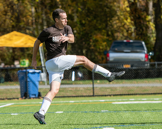 hc19_alumnisoccer_dburns_7405