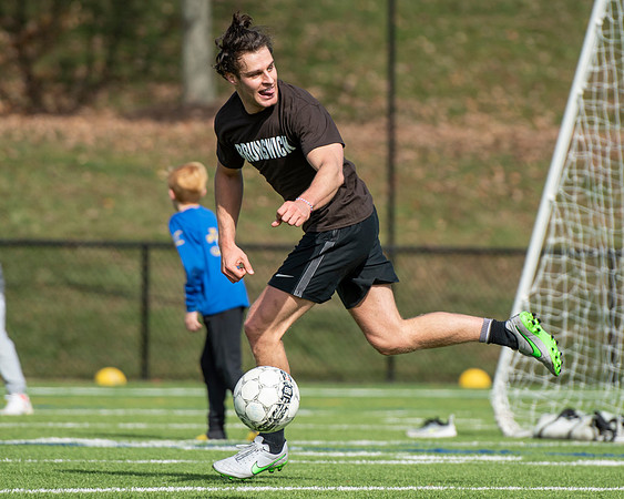 hc19_alumnisoccer_dburns_7279