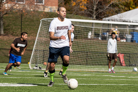 hc19_alumnisoccer_dburns_7117