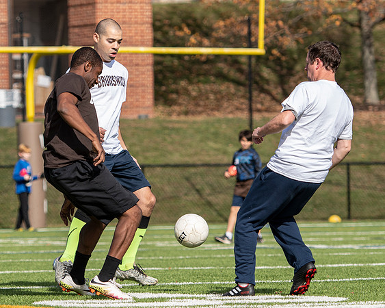 hc19_alumnisoccer_dburns_7112
