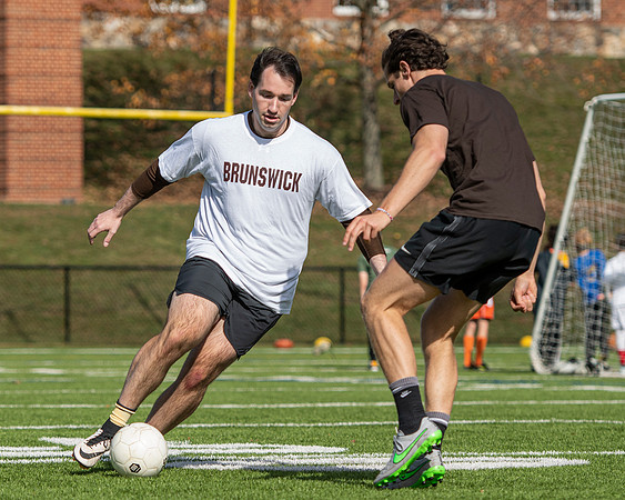 hc19_alumnisoccer_dburns_7171