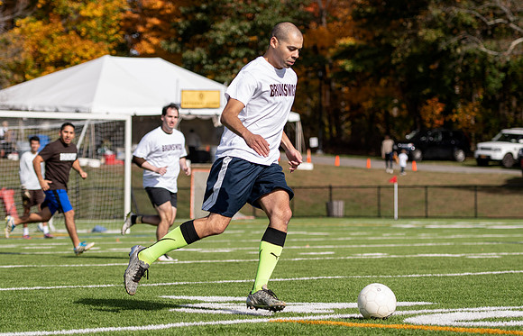 hc19_alumnisoccer_dburns_7120