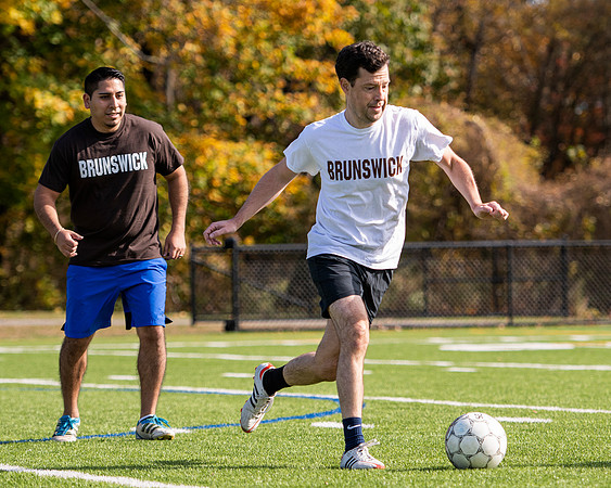 hc19_alumnisoccer_dburns_7255