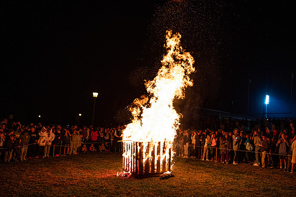 hc19_bonfireworks_wkl_6903