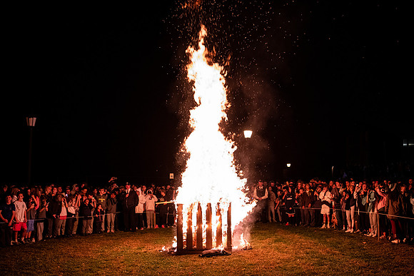 hc19_bonfireworks_wkl_6896