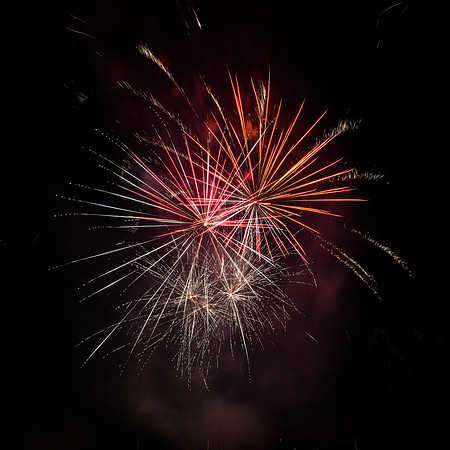 hc19_bonfireworks_wkl_6976