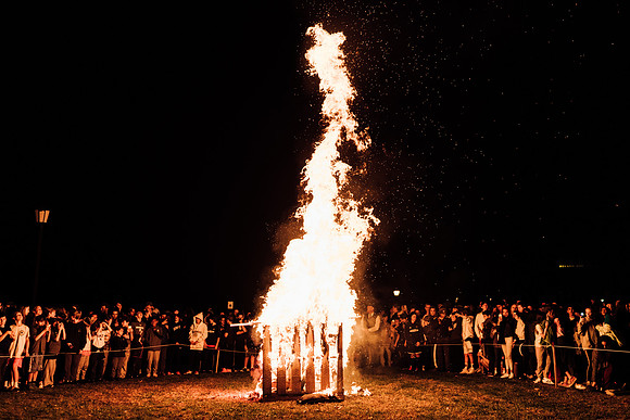 hc19_bonfireworks_jk_3052