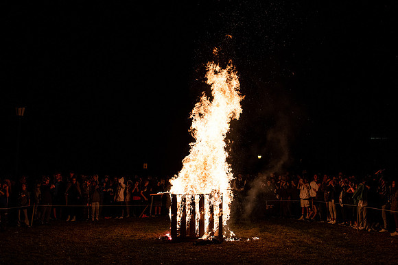hc19_bonfireworks_wkl_6949