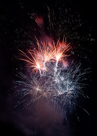 hc19_bonfireworks_wkl_7011