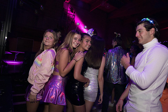 hc19_dance_us_ss_0814