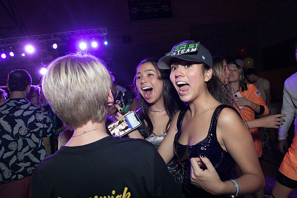 hc19_dance_us_ss_0488