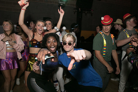 hc19_dance_us_ss_0695