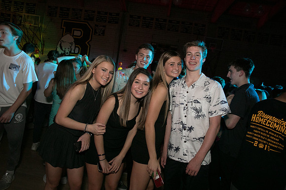 hc19_dance_us_ss_0725