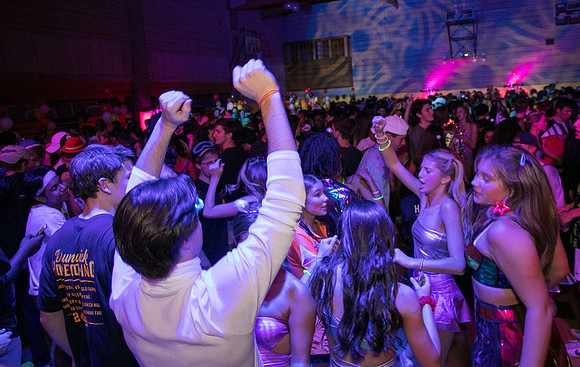 hc19_dance_us_ss_0633