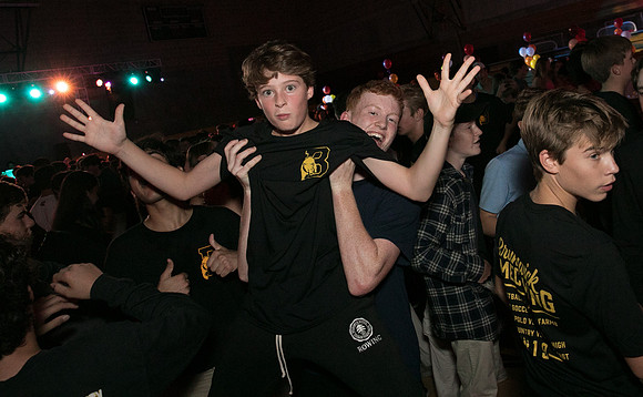 hc19_dance_us_ss_0588