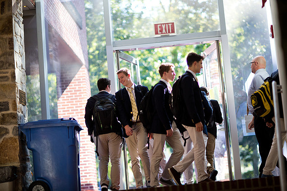 firstday19_candids_us_mk_0021