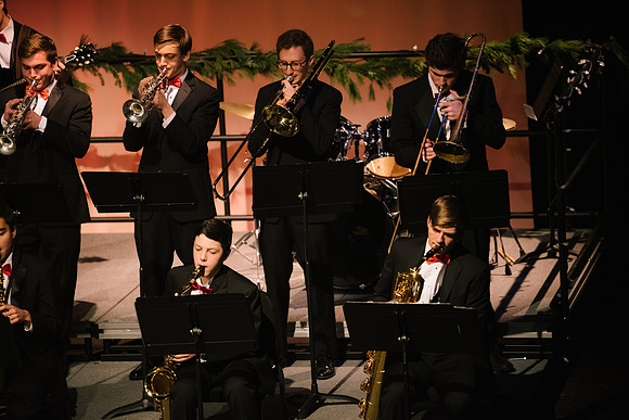 holidayconcert18_us_ah_0106