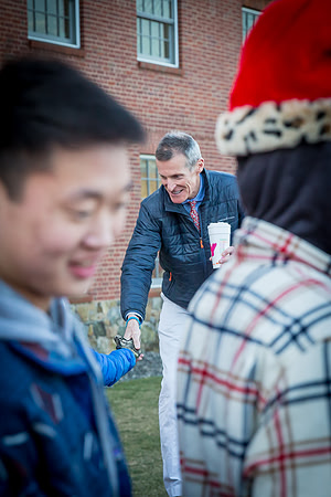 holiday_handshake18_jfess_8020