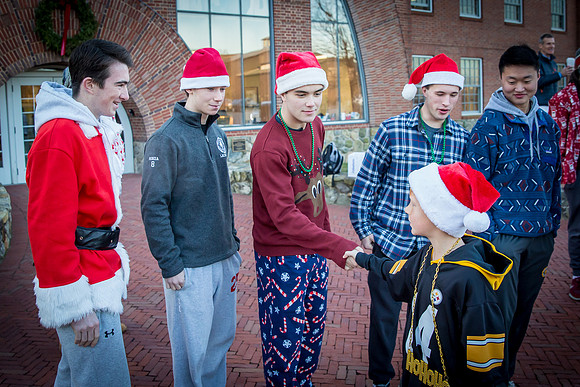 holiday_handshake18_jfess_8053