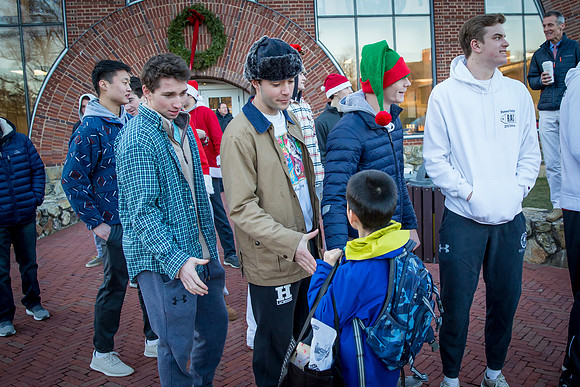 holiday_handshake18_jfess_7993