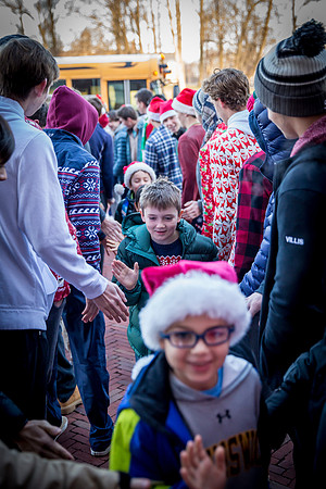 holiday_handshake18_jfess_8274