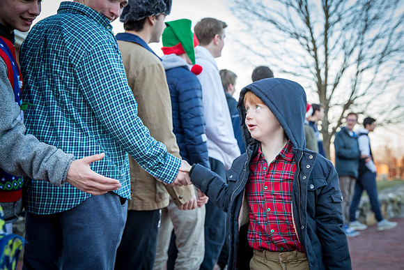 holiday_handshake18_jfess_8018