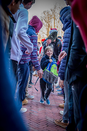holiday_handshake18_jfess_8251