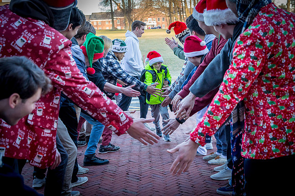 holiday_handshake18_jfess_8121