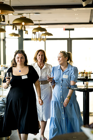 alumni_summersocial25_ah_0058